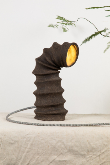 Melo R | Neo-industrial design | Sculptural ceramic lamp | Black 
